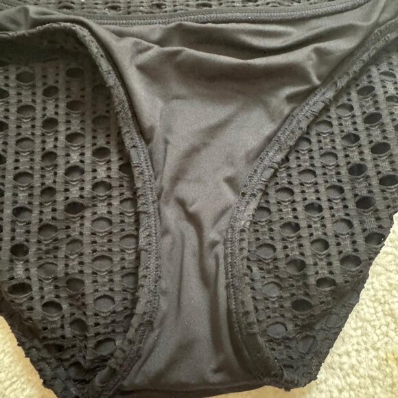 Carmen Marc Valvo swim suit - Never worn - Picture 10 of 10